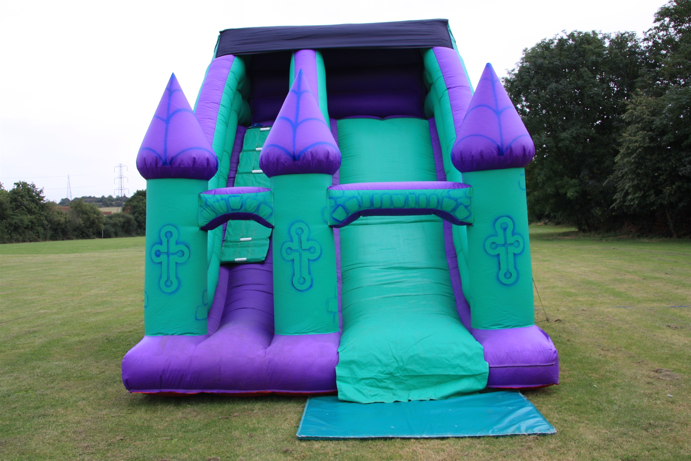 inflatable castle with slide