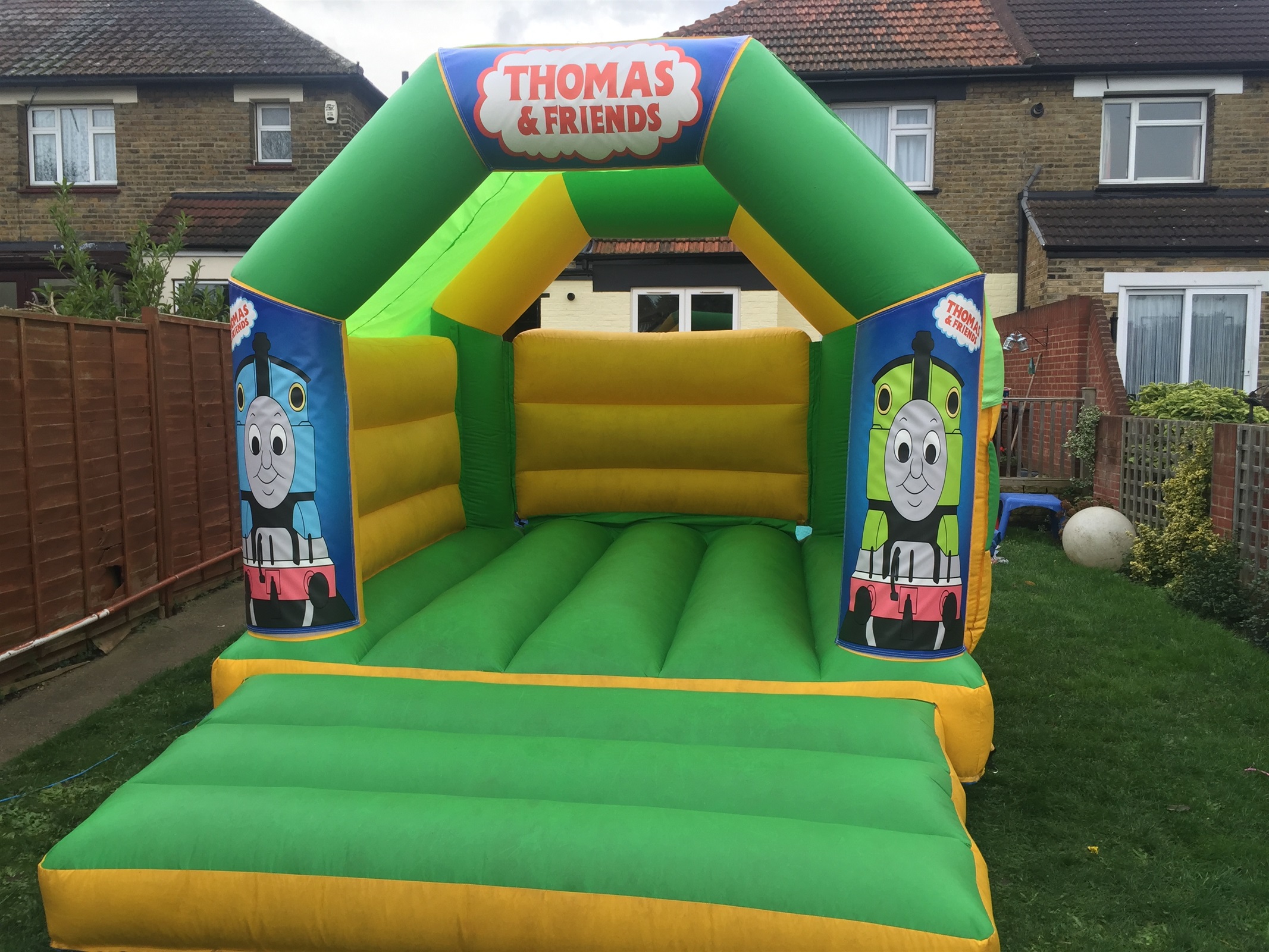 thomas the tank engine jumping castle